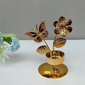 Porte-bougie décoratif en métal de luxe pour le Ramadan, conçu pour rehausser la décoration de la maison et apporter une lumière chaleureuse lors des occasions festives - Product Image 6