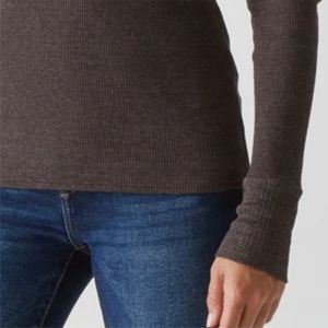 Lightweight and Breathable <b>Women's</b> <b>Thermal</b> Turtleneck - Quick-Drying, Suitable for Skiing and Winter Sports - Product Image 5