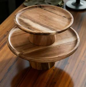 Exportateur indien Support à gâteau en bois polyvalent fait à la main pour décor de cuisine et centres de table rustiques d'Inde - Product Image 1