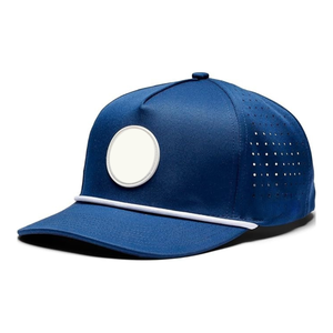 Sombrero de golf de 5 paneles de calidad superior con cuerda y agujeros cortados con láser Gorras de béisbol al por mayor Logotipo de goma frontal Snapback ajustable - Product Image 1