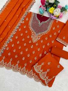 Nuevo Traje Salwar de Chinnon Puro con Bordado de Cordones y Lentejuelas, Traje Palazzo con Dupatta - Product Image 5