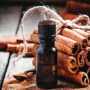 Extrait d'écorce de cannelle Huile d'écorce de cannelle Approvisionnement d'usine Huile essentielle de cannelle naturelle pure de qualité alimentaire - Product Image 1