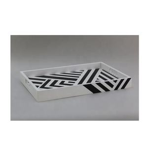 Bandeja de Servicio Modelo Love, Artesanía India en Madera Ecológica con Incrustaciones de Resina, Elegante para Mesa de Comedor, Decoración para el Hogar y Restaurantes - Product Image 4