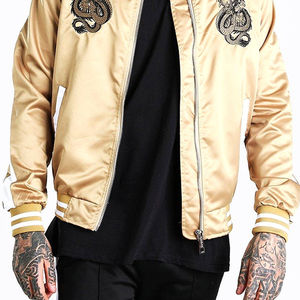 Chaquetas universitarias impermeables personalizadas con capucha frontal de satén Premium para hombres-Diseño portátil cómodo - Product Image 6