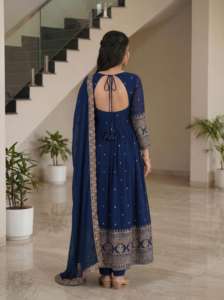 Nueva Colección de Vestidos Anarkali de Seda Vichitra con Bordado de Lentejuelas, Vestido Anarkali Moderno para Mujer - Product Image 3