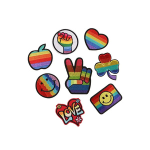 Patchs brodés en tissu personnalisé de haute qualité Patchs de broderie thermocollants par transfert de chaleur pour vêtements - Product Image 4