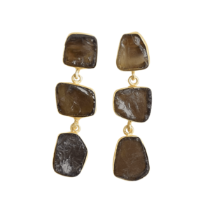 Boucles d'oreilles pendantes en laiton tendance, fabrication artisanale, texture en laiton semi-précieux mat, design bohème chic, qualité supérieure, prêt pour le B2B - Product Image 1