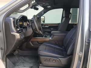 USADO, Silverado 3500HD High Country 2024, Cabina Doble, Diésel, Tracción en las Cuatro Ruedas, Volante a la Izquierda, Interior Oscuro, Asientos de Cuero, ACC - Product Image 3