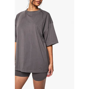 Vente en gros de t-shirts 2 pièces personnalisés et ensembles courts pour femmes vêtements d'été tenue de rue 100% ensembles en coton - Product Image 5