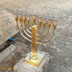 Chapado en oro 18,5 pulgadas 9 ramas Menorah decoración del hogar judío Chanukah Hanukkia Metal para Israel Temple Hanukkah Menorah - Product Image 2
