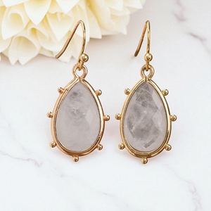 ต่างหูคริสตัลรูปลูกแพร์ชุบทอง18K ขนาด8x12มม. ทำด้วยมือทำจากเงิน925 - Product Image 1