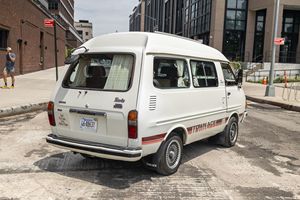 Toyota TownAce Grand Extra d'occasion en excellent état, modèle 1981, sans réserve, véhicule japonais, 50 000 miles, boîte manuelle 5 vitesses, États-Unis Titre - Product Image 3