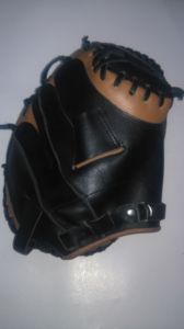 Guantes de Béisbol de Cuero Vacuno Genuino de Alta Calidad con Logotipo Personalizado y Bate de Arce de Sialkot, Pakistán - Product Image 6