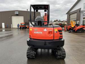 รถขุดขนาดเล็ก Kubota KX040-4 ปี 2015 กำลังขับเคลื่อนทรงพลัง พร้อมระบบควบคุมไฮดรอลิกขั้นสูง - Product Image 4