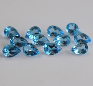 Topacio Azul Suizo Natural, Corte Pera, 4x6 mm, Facetado - Topacio Azul Suizo Suelto, Corte Pera - Product Image 1