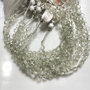 Alta calidad 4-4,5 MM verde amatista facetada pequeña forma de corazón Briolette cuentas de piedras preciosas suministro al por mayor - Product Image 1