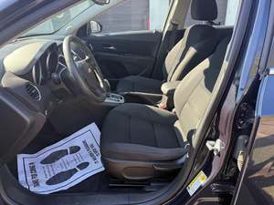 Chevrolet Cruze Limited 1LT FWD 2016 d'occasion en excellent état - Product Image 2