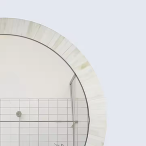 Miroir mural incrusté d'os de forme arrondie avec design floral pour salle de bain et hôtel par Crescent Crafts - Product Image 2