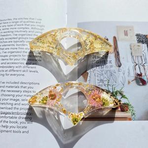 Support de page de livre en résine, poignée pour les doigts, accessoire de lecture durable et confortable, parfait pour les livres, les documents d'étude, les journaux et les romans - Product Image 1