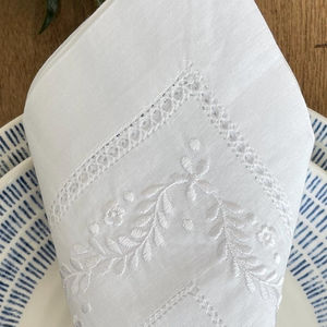 Serviettes et napperons en lin/coton d'usine directe de qualité supérieure serviette brodée à bord festonné pour les fêtes de mariage - Product Image 4
