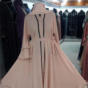 Hermosa Abaya de Dubái negra para mujer, de trabajo manual caftán, ropa islámica tradicional y accesorios diseñados para musulmanes - Product Image 1