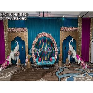 Décoration de scène de Sangeet sur le thème marocain, décor de scène de Sangeet sur le thème musulman, décoration de fête de Mehndi arabe avec arches métalliques - Product Image 1