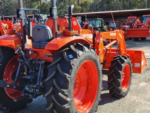 Maquinaria agrícola usada Kubota M7060 Tractor Machine Agricultura 4WD Usado Kubota Tractor para la venta - Product Image 2
