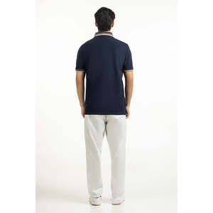 เสื้อกอล์ฟผู้ชายทรงปกติ ผ้าถัก 100% คอตตอน ระบายอากาศได้ดี สวมใส่สบาย แห้งเร็ว ดีไซน์เรียบง่าย แขนสั้น สไตล์ลำลอง - Product Image 4