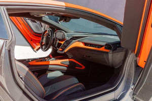 Superauto Híbrido V12 de Segunda Mano, Generación 2024-2025, Modos de Conducción de Alta Tecnología, Cabina de Cuero Premium, Suministrado desde Japón - Product Image 3