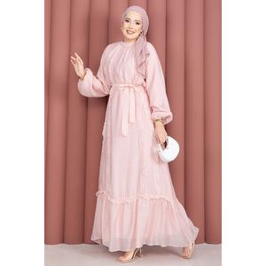 Robe Hijab Modeste Rose à Volants et Ceinture, Grande Taille, en Tissu Crêpe de Soie Imprimé, Plissée à la Taille, Coupe Naturelle en A - Product Image 5