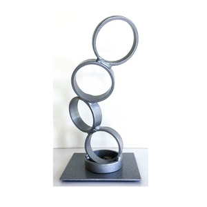 Vente en gros de sculptures en métal finition or pour table décoration de salon drapeaux modernes et élégants sculptures décoratives - Product Image 4