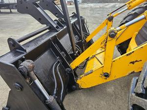 Chargeuse-pelleteuse JCB 4CX d'occasion, modèle 2016, avec moteur EPA et vérin hydraulique Hydac – Composants essentiels inclus, garantie 1 an - Product Image 6