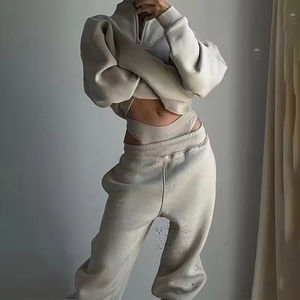 ชุดวอร์มผู้หญิงคุณภาพสูง ชุดลำลองสองชิ้น ชุดจ็อกเกอร์ผ้าฟลีซ ชุดผู้หญิงแบบสั่งทำ - Product Image 1