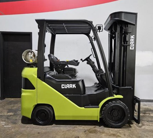 Offre exclusive aux enchères pour chariots élévateurs à pneus coussinés S32C 2021, capacité de maintien de 6500 LBS - Product Image 2
