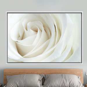 Tableau sur toile imprimé de roses blanches élégantes - Décoration murale botanique, 1P : encadré blanc - Product Image 1
