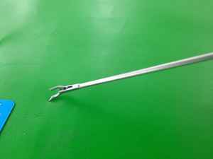 ชุดเครื่องมือผ่าตัดแบบตรง Taidoc Manual Stainless Steel SUTURE RETRIEVER รุ่น Ti-80467 ได้รับการรับรองมาตรฐาน CE ขนาด 3.4 มม. สำหรับมือซ้ายและขวา จำนวน 3 ชิ้น - Product Image 3