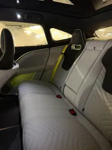 Haval R8 SUV 2025 con Tracción en las Cuatro Ruedas, Batería de Litio, Asientos de Cuero R18, Motor Doble, Cámara Trasera, 6 Asientos, Techo Panorámico - Product Image 3