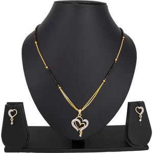 Ensemble de bijoux fins Dh Mangalsutra plaqué or en acier inoxydable et cuivre avec zircon, perle, diamant et strass pour cadeaux de mariage - Product Image 1