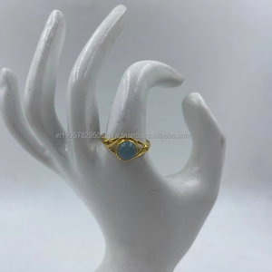 Bold Chic Anillo de declaración chapado en oro Accesorio al mejor precio para Bodas de mujeres Regalos para fiestas - Product Image 1