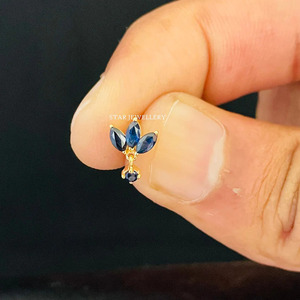 Piercing d'oreille en or massif 14 carats rubis naturel et saphir Lotus Bijoux fins. - Product Image 4