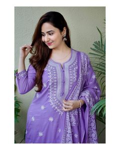 伝統的なヘビーレーヨンファンシー刺Embroideryワークプラゾクルティ、デュパッタセット、女性フェスティバル、カジュアルウェア、プラスサイズ - Product Image 2