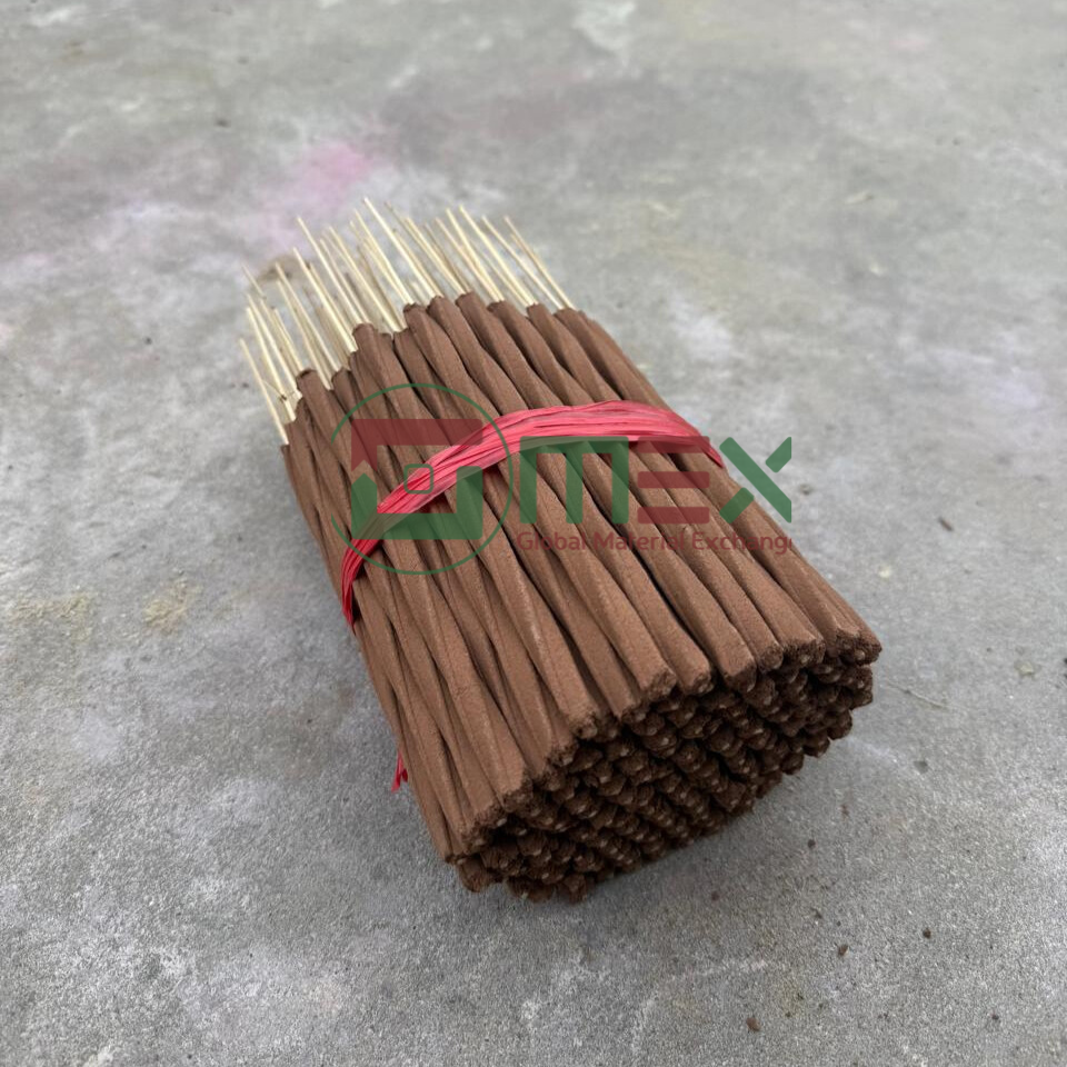 สีน้ำตาล