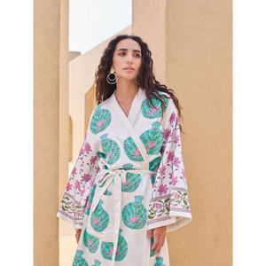 Bata de Baño de Algodón para Mujer - Suave, Transpirable y Cómoda con Cierre de Cordón para Usar en Casa - Product Image 4