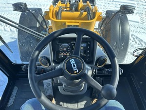 2024รถตักล้อยาง JCB TM320 Agri พร้อมเครื่องยนต์หลักและกระปุกเกียร์และส่วนประกอบแบริ่งที่จำเป็น - Product Image 3