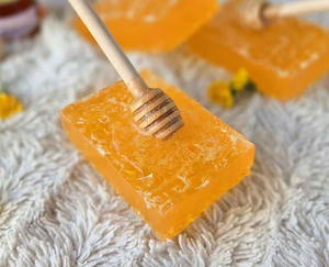 Nouveauté : cuillère à miel en bois, cuillère à miel avec manche en acrylique, cuillère de table, cuillère à miel, nouvelle qualité - Product Image 1