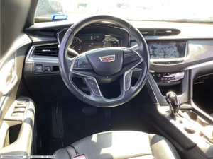 Cadillac XT5 2024, SUV de Lujo, Volante a la Izquierda, Asientos de Cuero, Techo Panorámico Automático - Product Image 4