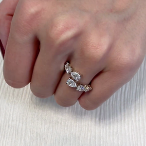 Bague de fiançailles en diamant de laboratoire 2.00tcw, forme poire, certifiée IGI D-E-F VVSVS, clarté VVS et couleur VS époustouflantes - Product Image 4