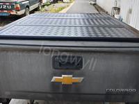 Couverture roulante de haute qualité Longwll Tri-Fold Tonneau en alliage d'aluminium étanche personnalisable avec serrure à clé pour Jeep Gladiator