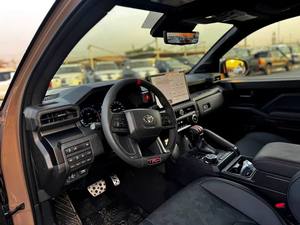 NUOVO 2025 Tacoma TRD PRO 2.4L Potenza 326 CV 4 Cilindri 4X4 2 Assi Ibrido a Carburante AWD Trasmissione Automatica Guida a Sinistra - Product Image 5