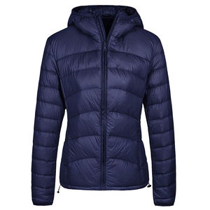 Chaqueta acolchada de color negro personalizada para mujer, chaqueta acolchada de invierno con relleno de algodón y forro de poliéster transpirable - Product Image 3